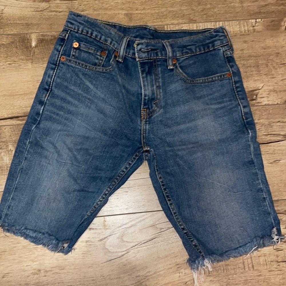 LEVIS CUT OFF SHORTS